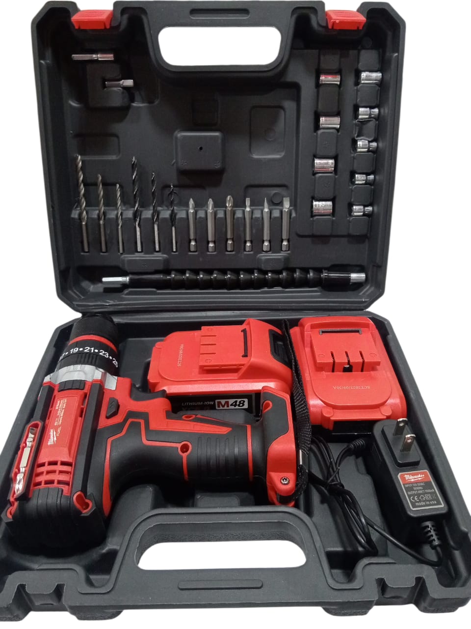 Milwaukee Pulso Fino 48V - Taladro